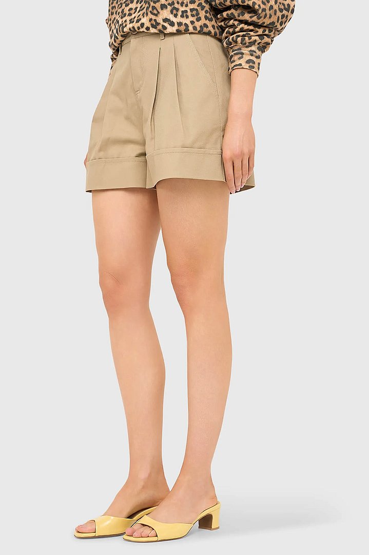 beige-katoenen-shorts-dames-arthur-janice-03.webp
