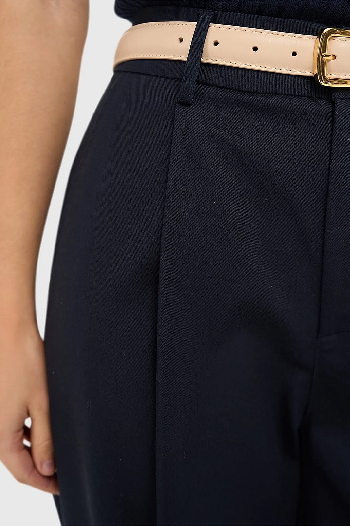 blauwe-katoenen-paperbag-broek-steekzakken-barrel-balti-janice-01.webp