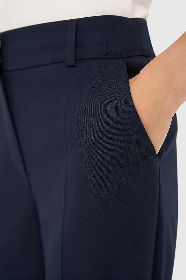 broek-dames-rechte-wijde-pijp-emil-blauw-janice-02.webp
