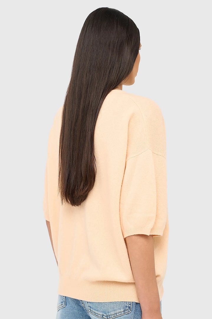 cashmere-dames-trui-v-hals-romeo-peach-janice-02.webp
