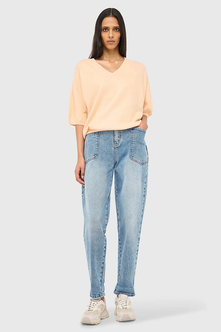 cashmere-dames-trui-v-hals-romeo-peach-janice-03.webp