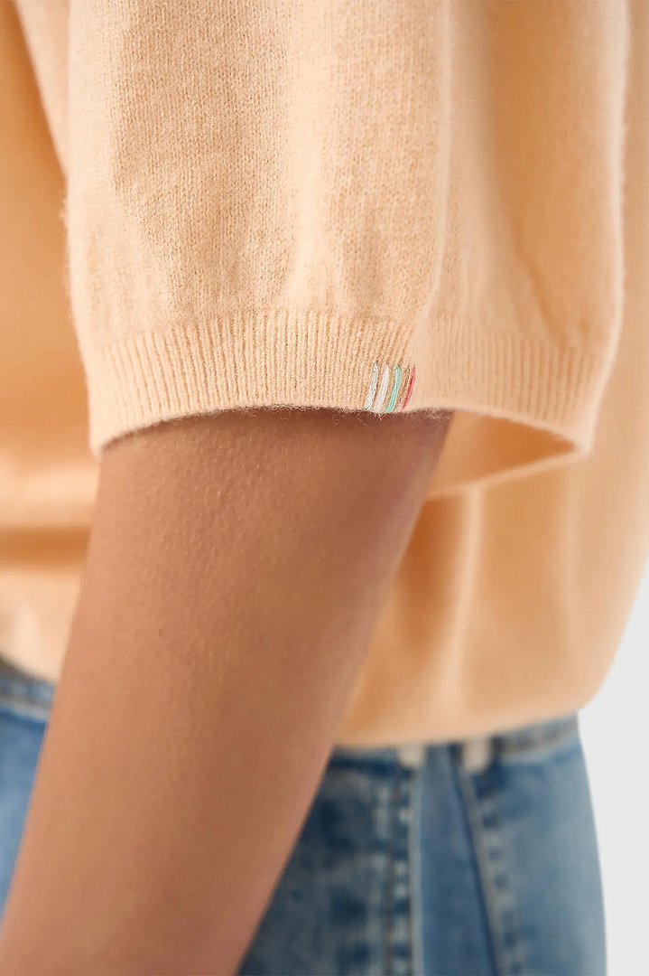 cashmere-dames-trui-v-hals-romeo-peach-janice-04.webp