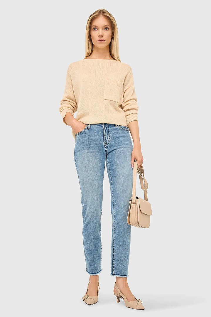 cashmere-dames-trui-wijde-hals-dayton-beige-janice-01.webp