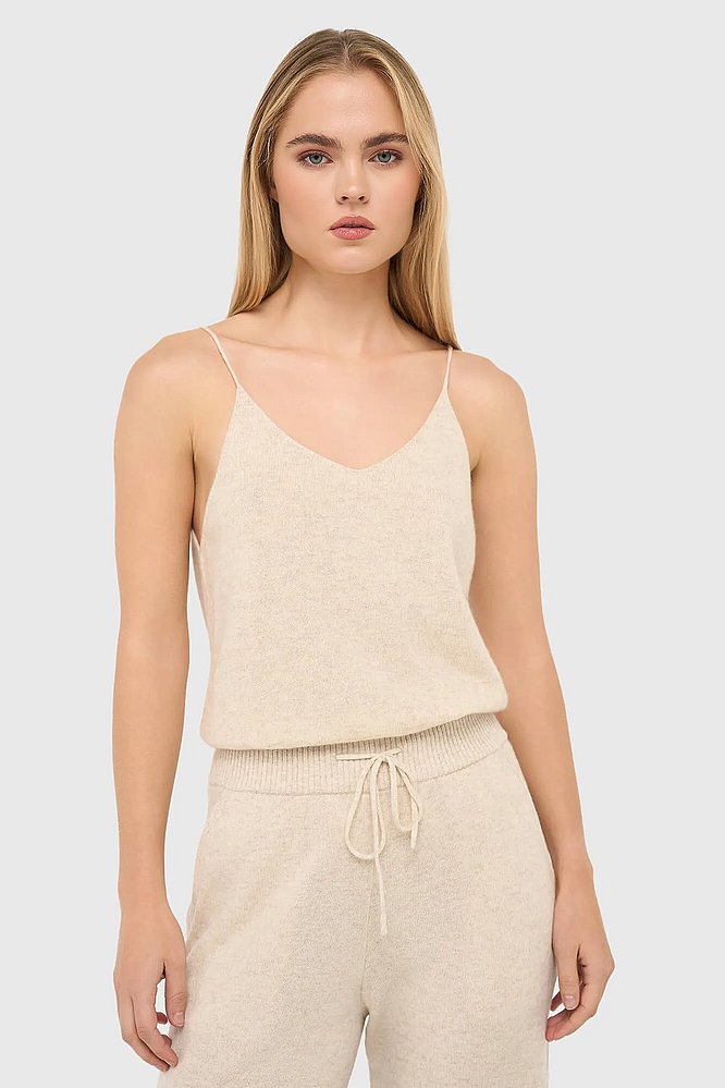 cashmere-gebreide-tanktop-blane-beige-janice-02.webp