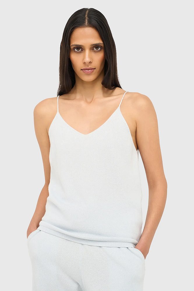 cashmere-gebreide-tanktop-blane-blauw-janice-02.webp