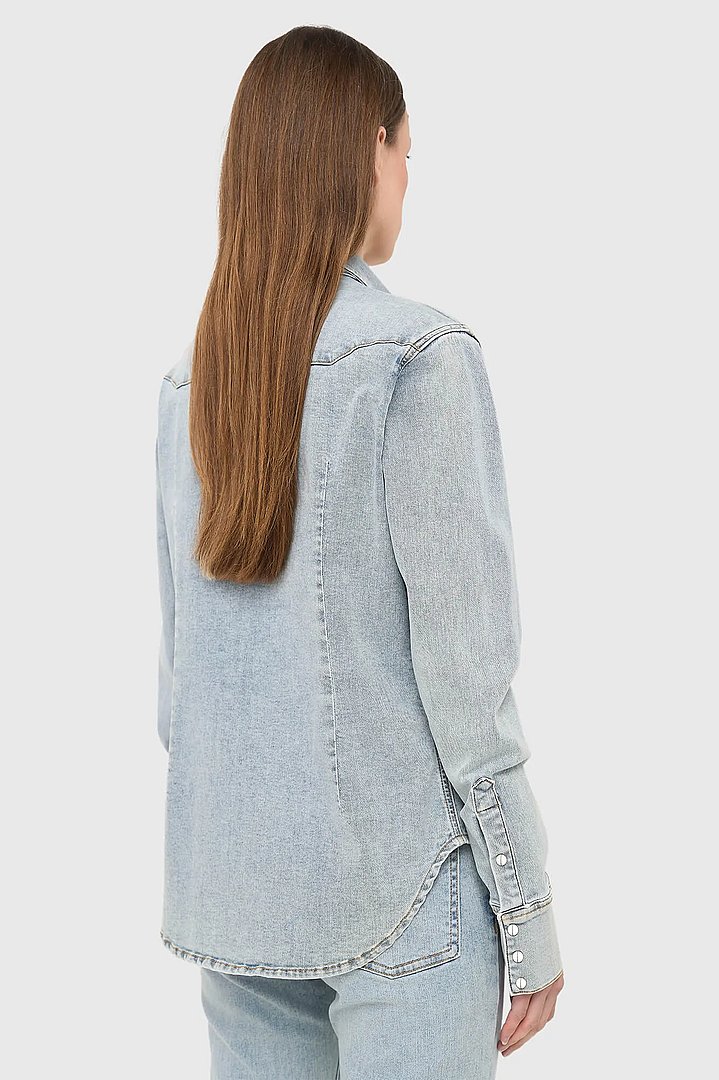 denim-blouse-dames-stretch-levi-565-janice-01.webp