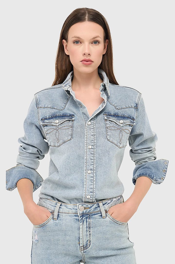 denim-blouse-dames-stretch-levi-565-janice-02.webp
