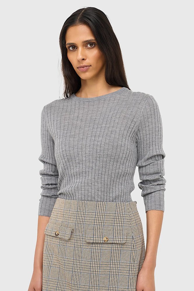 donker-blauw-merino-wol-truitje-longsleeves-lyle-grijs-janice-01.webp