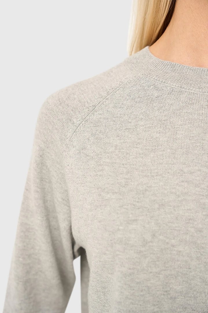 katoen-cashmere-gebreid-truitje-moss-grijs-janice-02.webp