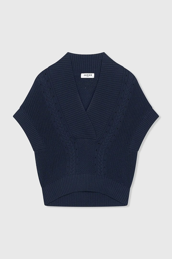 katoenen-spencer-vest-kabel-dames-viggo-blauw-janice-00.webp