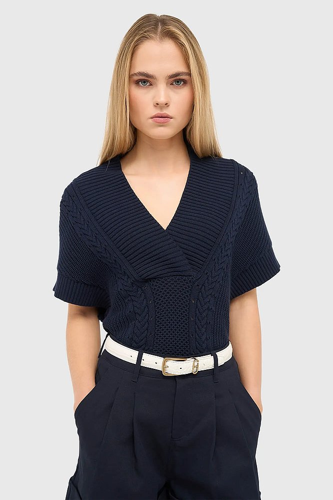 katoenen-spencer-vest-kabel-dames-viggo-blauw-janice-03.webp