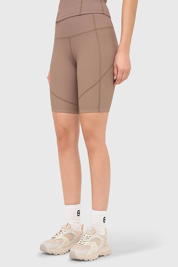 korte-legging-shorts-sport-cole-bruin-janice-01.webp