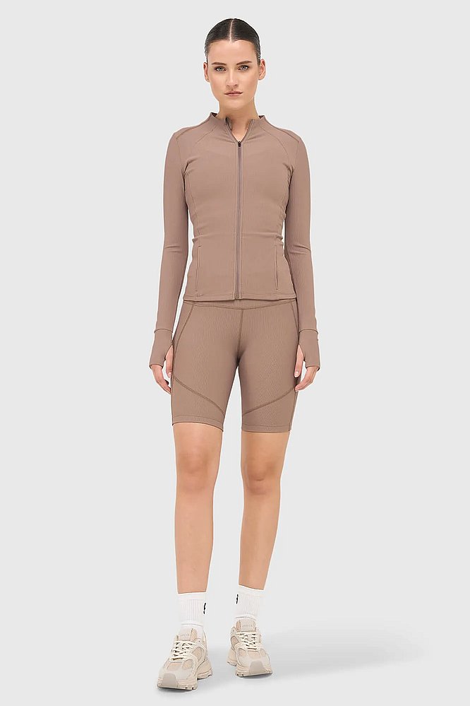 korte-legging-shorts-sport-cole-bruin-janice-03.webp