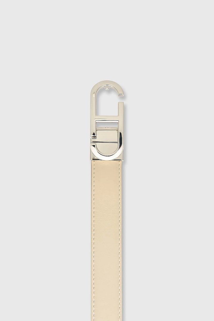leren-dames-riem-reversible-off-white-creme-zilver-trophy-buckle-janice-02.webp