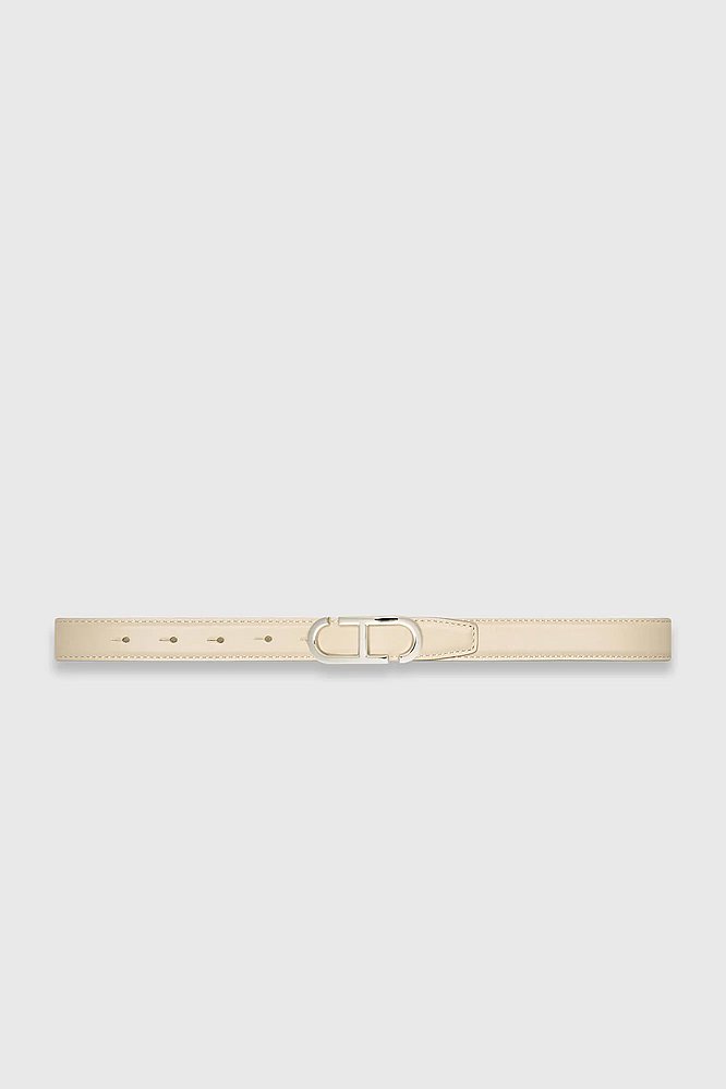 leren-dames-riem-reversible-off-white-creme-zilver-trophy-buckle-janice-03.webp