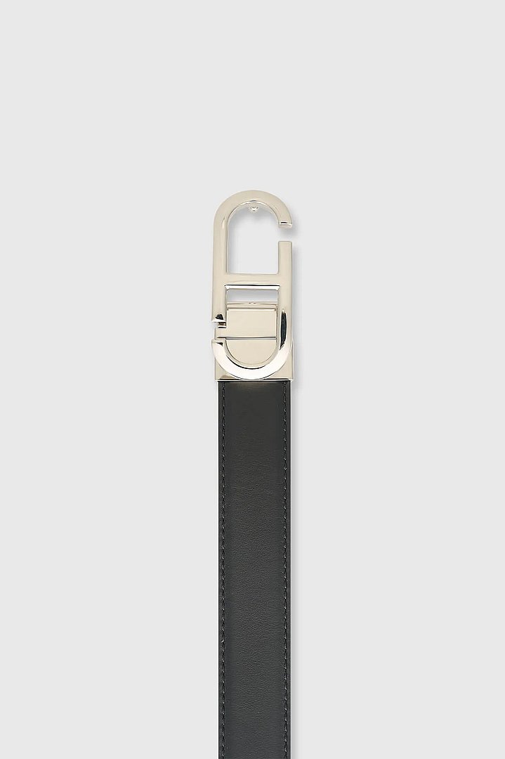leren-dames-riem-reversible-zwart-taupe-zilver-trophy-buckle-janice-02.webp
