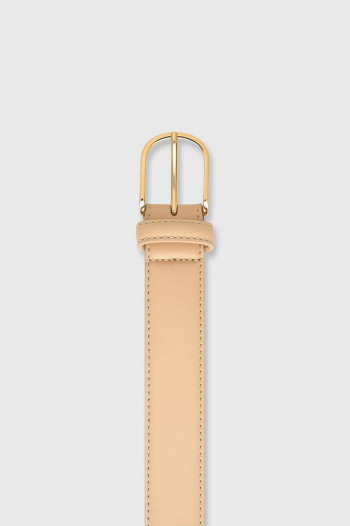 leren-riem-dames-chase-beige-janice-02.webp