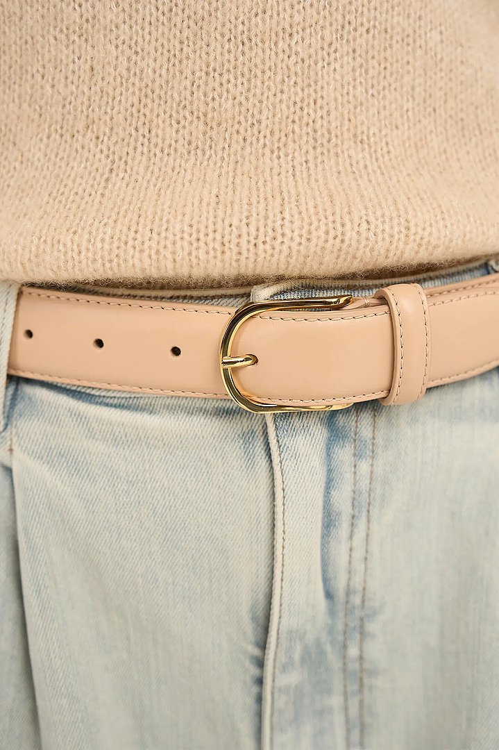 leren-riem-dames-chase-beige-janice-03.webp
