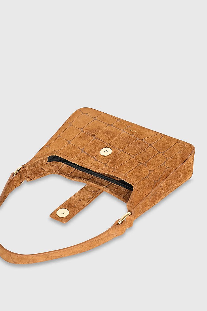 leren-suede-handtas-camel-croco-conan-janice-03.webp