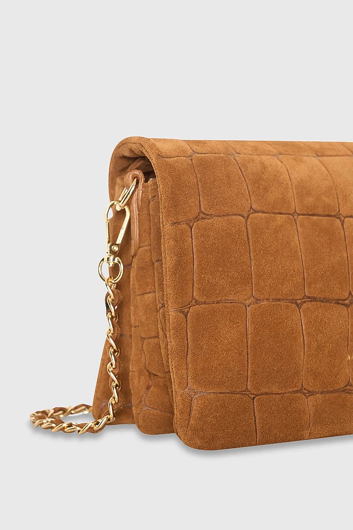 leren-suede-schoudertas-tas-camel-croco-skylar-janice-02.webp