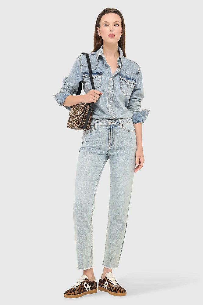 mom-jeans-dames-mid-rise-stretch-blauw-565-cooper-janice-03.webp