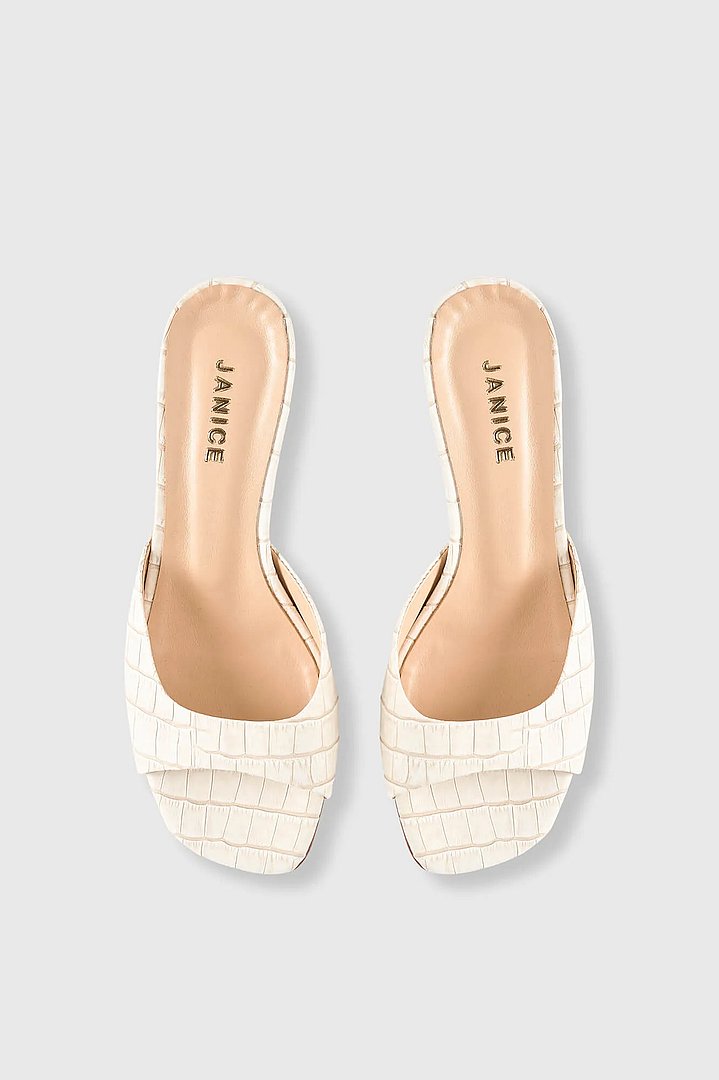 muiltjes-dames-leer-crew-off-white-geel-janice-02.webp