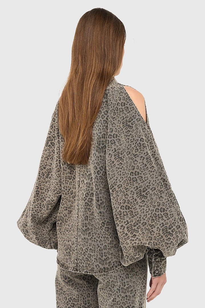 panterprint-denim-blouse-dames-wijde-mouw-stone-janice-04.webp