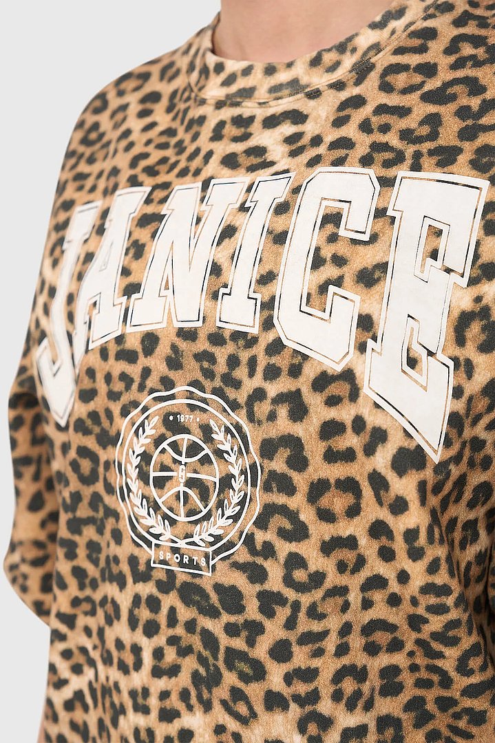 sweater-dames-oversized-panterprint-oliver-janice-01.webp