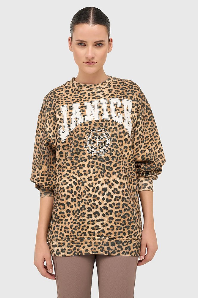 sweater-dames-oversized-panterprint-oliver-janice-02.webp
