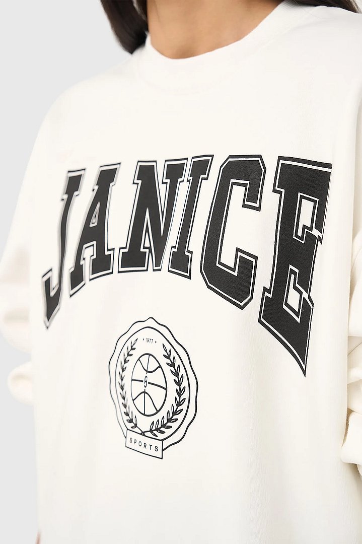 sweater-dames-oversized-wit-oliver-janice-04.webp