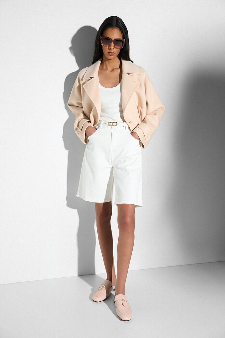 Top Dames Joni White Short Bo Wit 183 Jas Floyd Peach Loafers Burt Mule Roze Riem Trophy Wit Croco Zonnebril Royce Honing Janice 02