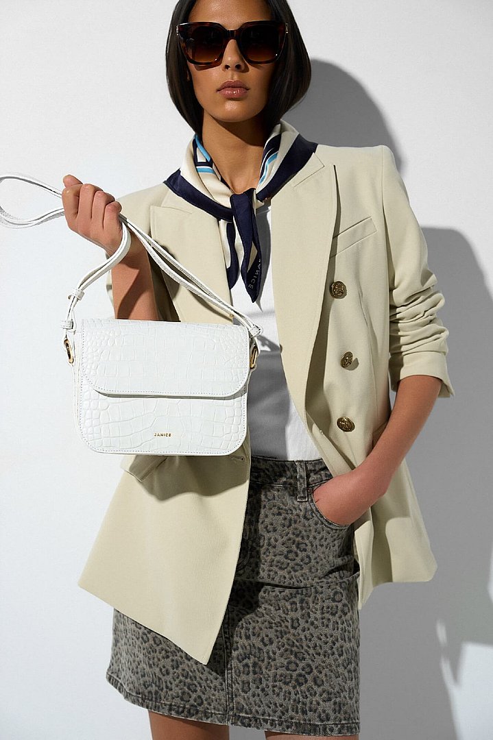 Top dames jordan wit rok benson panterprint blazer connor groen sjaaltje effron blauw streep tas elias off white croco zonnebril oscar turtoise janice 01